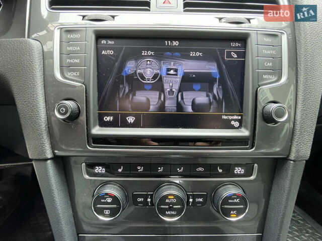 Белый Фольксваген e-Golf, объемом двигателя 0 л и пробегом 91 тыс. км за 8570 $, фото 25 на Automoto.ua