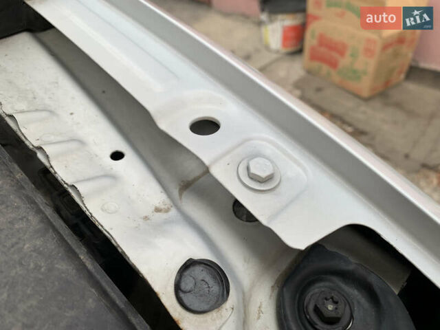 Белый Фольксваген e-Golf, объемом двигателя 0 л и пробегом 142 тыс. км за 8100 $, фото 98 на Automoto.ua