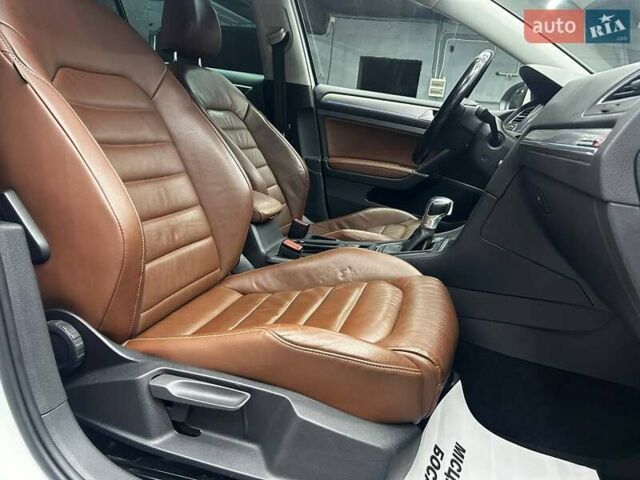 Белый Фольксваген e-Golf, объемом двигателя 0 л и пробегом 103 тыс. км за 11800 $, фото 12 на Automoto.ua