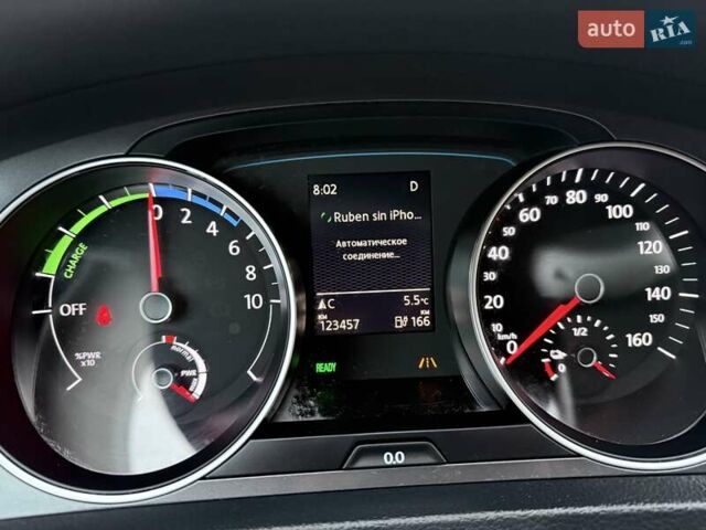 Білий Фольксваген e-Golf, об'ємом двигуна 0 л та пробігом 123 тис. км за 8500 $, фото 4 на Automoto.ua