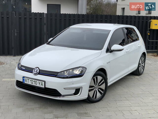 Белый Фольксваген e-Golf, объемом двигателя 0 л и пробегом 142 тыс. км за 8100 $, фото 2 на Automoto.ua
