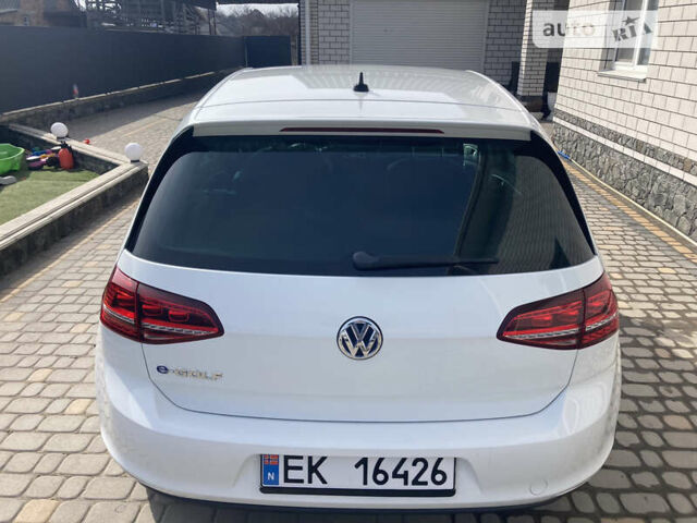 Білий Фольксваген e-Golf, об'ємом двигуна 0 л та пробігом 128 тис. км за 11499 $, фото 14 на Automoto.ua