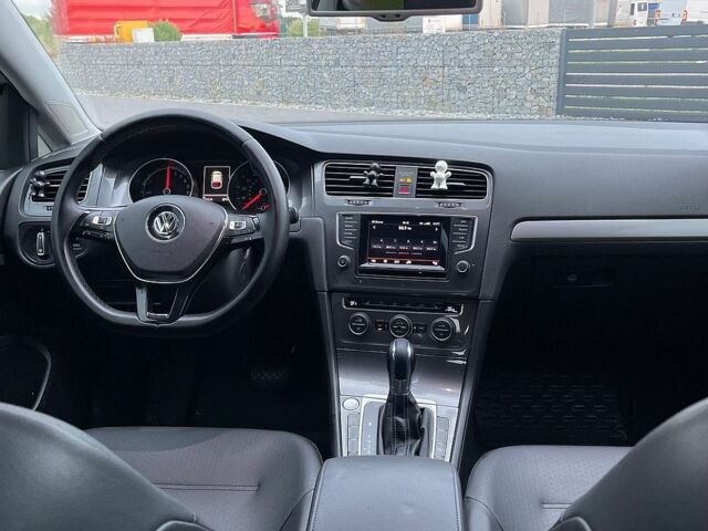 Белый Фольксваген e-Golf, объемом двигателя 0 л и пробегом 140 тыс. км за 7999 $, фото 27 на Automoto.ua