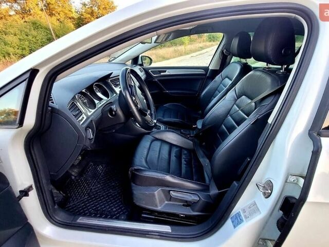 Білий Фольксваген e-Golf, об'ємом двигуна 0 л та пробігом 124 тис. км за 9600 $, фото 10 на Automoto.ua