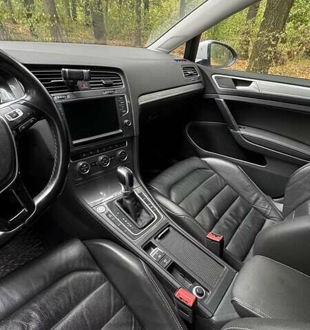 Белый Фольксваген e-Golf, объемом двигателя 0 л и пробегом 148 тыс. км за 8500 $, фото 6 на Automoto.ua