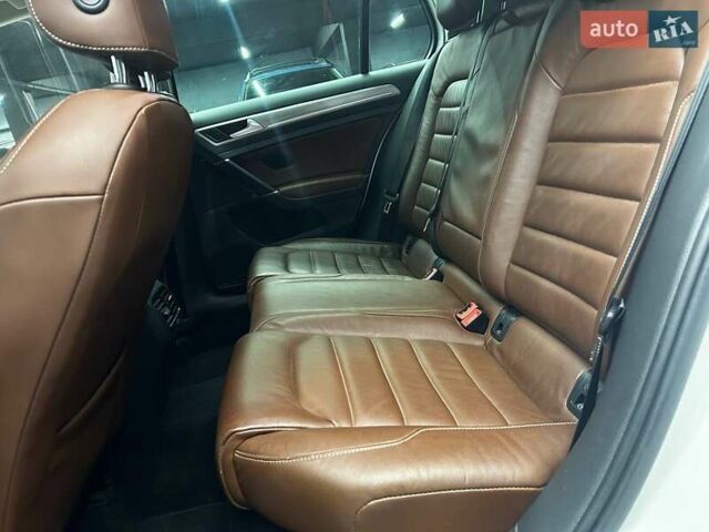 Білий Фольксваген e-Golf, об'ємом двигуна 0 л та пробігом 103 тис. км за 11800 $, фото 13 на Automoto.ua