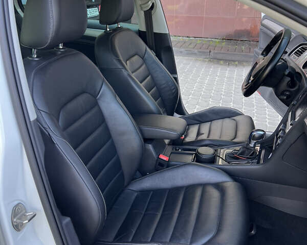 Белый Фольксваген e-Golf, объемом двигателя 0 л и пробегом 102 тыс. км за 9900 $, фото 36 на Automoto.ua