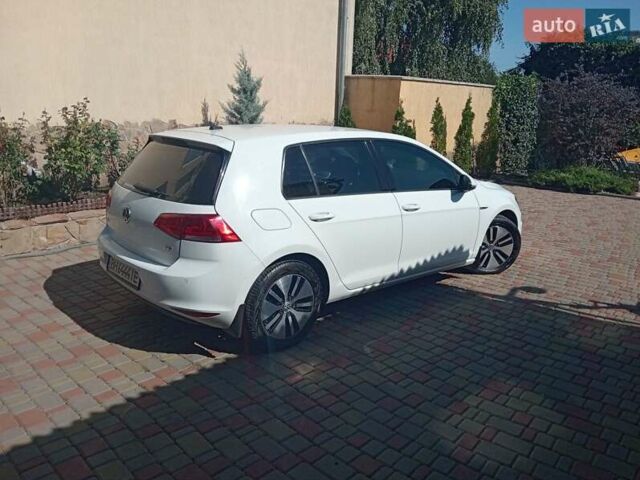 Белый Фольксваген e-Golf, объемом двигателя 0 л и пробегом 125 тыс. км за 8555 $, фото 5 на Automoto.ua