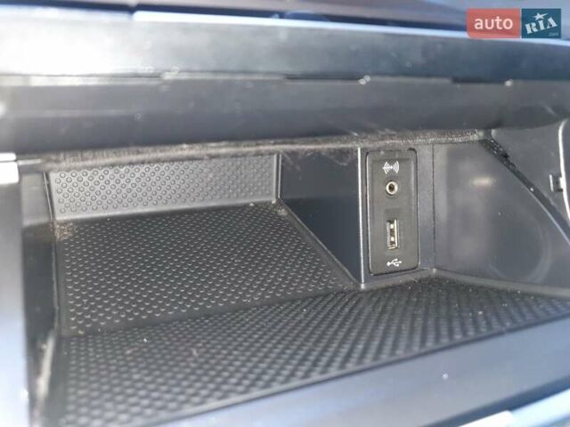 Белый Фольксваген e-Golf, объемом двигателя 0 л и пробегом 130 тыс. км за 8999 $, фото 110 на Automoto.ua