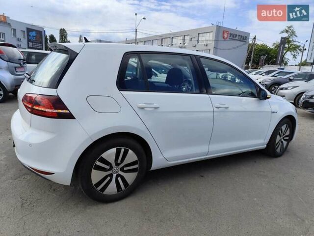 Білий Фольксваген e-Golf, об'ємом двигуна 0 л та пробігом 104 тис. км за 9199 $, фото 4 на Automoto.ua