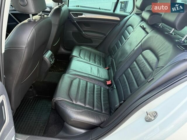 Білий Фольксваген e-Golf, об'ємом двигуна 0 л та пробігом 80 тис. км за 9990 $, фото 54 на Automoto.ua