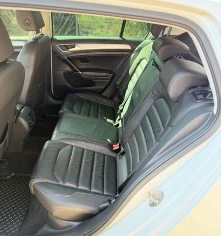 Белый Фольксваген e-Golf, объемом двигателя 0 л и пробегом 138 тыс. км за 9500 $, фото 11 на Automoto.ua