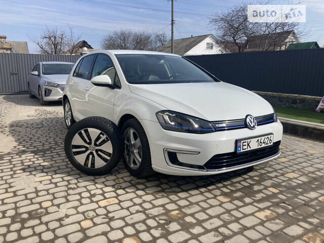 Білий Фольксваген e-Golf, об'ємом двигуна 0 л та пробігом 128 тис. км за 11499 $, фото 4 на Automoto.ua