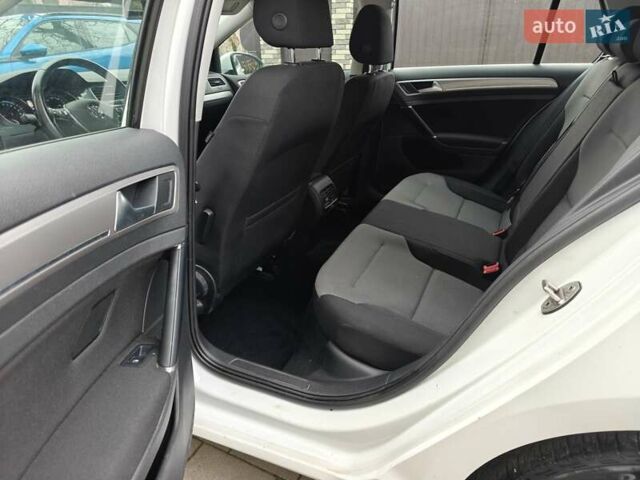 Белый Фольксваген e-Golf, объемом двигателя 0 л и пробегом 148 тыс. км за 7500 $, фото 12 на Automoto.ua