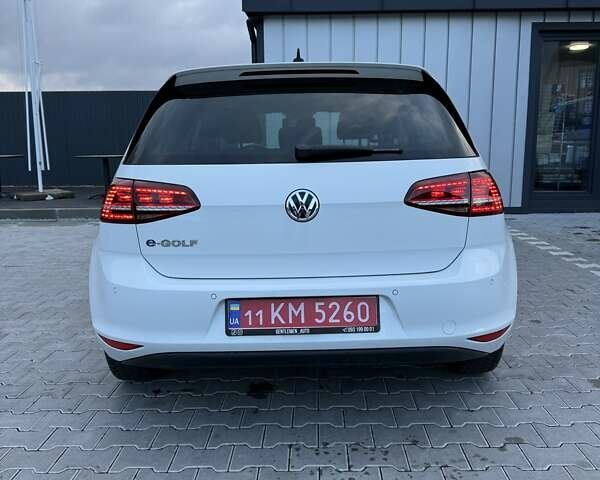 Білий Фольксваген e-Golf, об'ємом двигуна 0 л та пробігом 123 тис. км за 8500 $, фото 13 на Automoto.ua