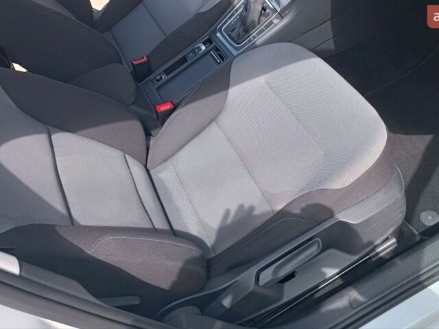Білий Фольксваген e-Golf, об'ємом двигуна 0 л та пробігом 38 тис. км за 12000 $, фото 35 на Automoto.ua