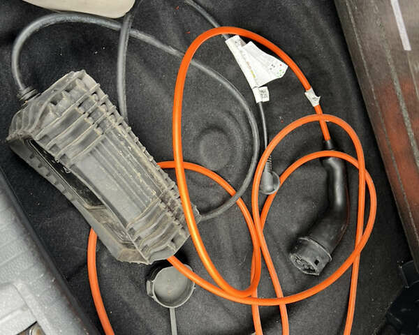 Белый Фольксваген e-Golf, объемом двигателя 0 л и пробегом 142 тыс. км за 7950 $, фото 27 на Automoto.ua