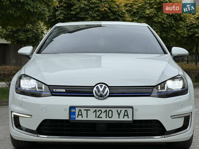 Белый Фольксваген e-Golf, объемом двигателя 0 л и пробегом 142 тыс. км за 7950 $, фото 7 на Automoto.ua