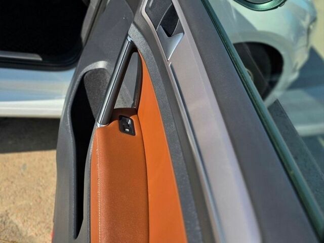 Белый Фольксваген e-Golf, объемом двигателя 0 л и пробегом 158 тыс. км за 9750 $, фото 23 на Automoto.ua