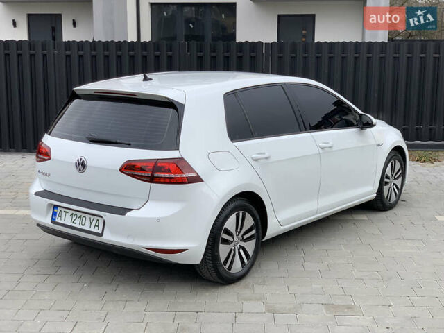 Белый Фольксваген e-Golf, объемом двигателя 0 л и пробегом 142 тыс. км за 8100 $, фото 54 на Automoto.ua