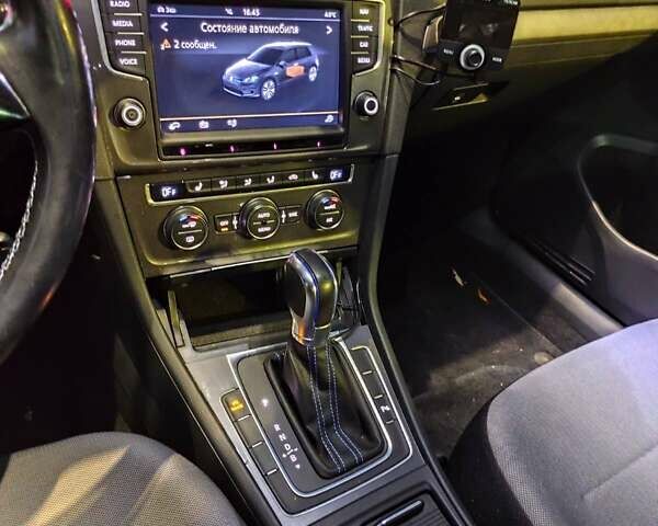Белый Фольксваген e-Golf, объемом двигателя 0 л и пробегом 69 тыс. км за 9499 $, фото 21 на Automoto.ua