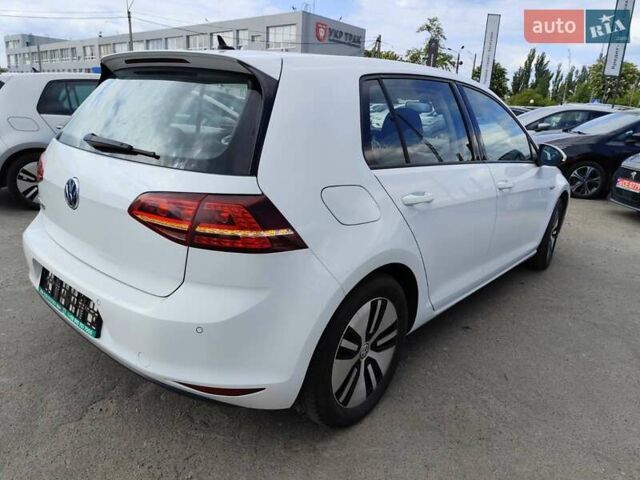 Білий Фольксваген e-Golf, об'ємом двигуна 0 л та пробігом 104 тис. км за 9199 $, фото 5 на Automoto.ua