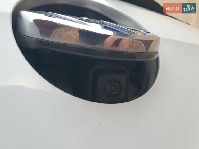 Белый Фольксваген e-Golf, объемом двигателя 0 л и пробегом 130 тыс. км за 8999 $, фото 46 на Automoto.ua