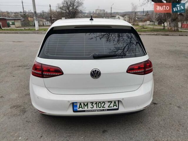 Белый Фольксваген e-Golf, объемом двигателя 0 л и пробегом 144 тыс. км за 8400 $, фото 13 на Automoto.ua