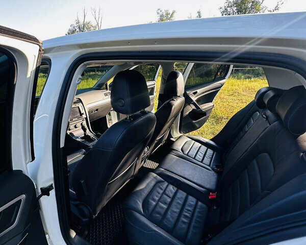 Белый Фольксваген e-Golf, объемом двигателя 0 л и пробегом 73 тыс. км за 9300 $, фото 11 на Automoto.ua