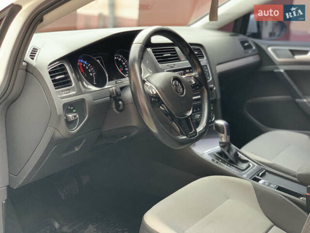 Білий Фольксваген e-Golf, об'ємом двигуна 0 л та пробігом 142 тис. км за 7999 $, фото 87 на Automoto.ua