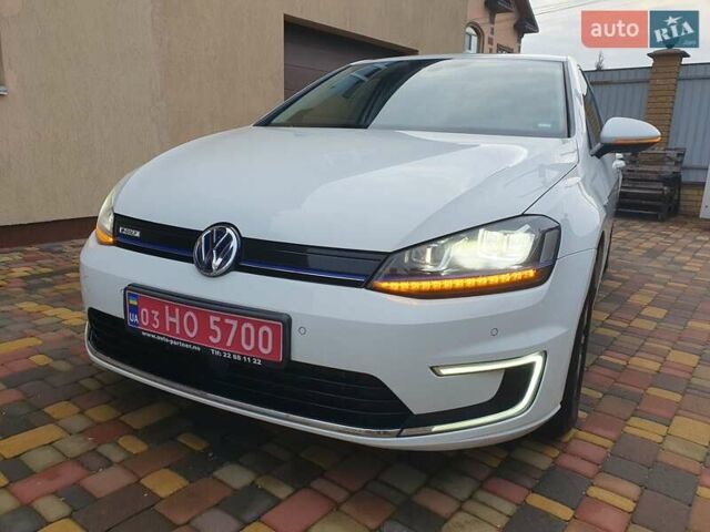 Белый Фольксваген e-Golf, объемом двигателя 0 л и пробегом 130 тыс. км за 8999 $, фото 6 на Automoto.ua