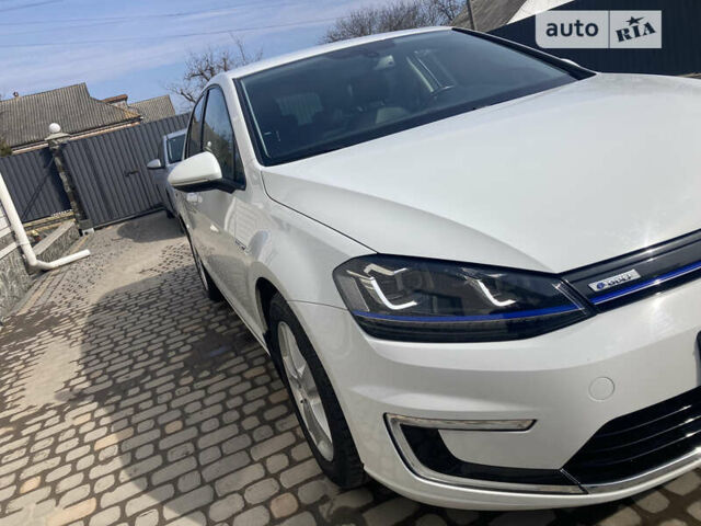 Білий Фольксваген e-Golf, об'ємом двигуна 0 л та пробігом 128 тис. км за 11499 $, фото 37 на Automoto.ua