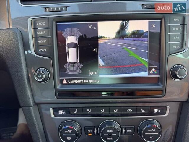 Белый Фольксваген e-Golf, объемом двигателя 0 л и пробегом 133 тыс. км за 9899 $, фото 9 на Automoto.ua