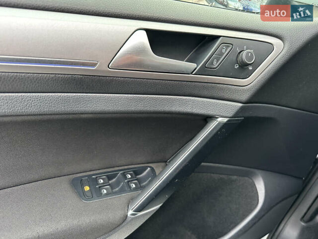 Білий Фольксваген e-Golf, об'ємом двигуна 0 л та пробігом 181 тис. км за 8200 $, фото 20 на Automoto.ua