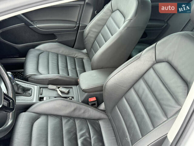 Білий Фольксваген e-Golf, об'ємом двигуна 0 л та пробігом 110 тис. км за 7750 $, фото 7 на Automoto.ua