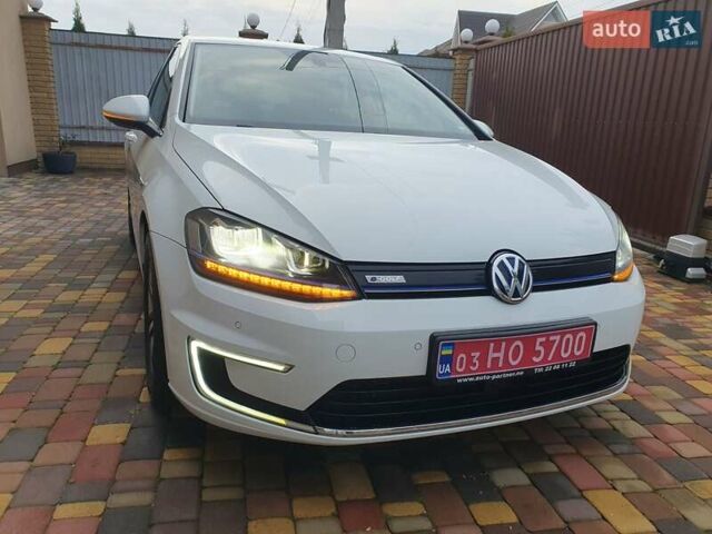 Белый Фольксваген e-Golf, объемом двигателя 0 л и пробегом 130 тыс. км за 8999 $, фото 5 на Automoto.ua