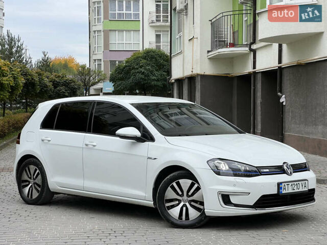 Белый Фольксваген e-Golf, объемом двигателя 0 л и пробегом 142 тыс. км за 7950 $, фото 4 на Automoto.ua