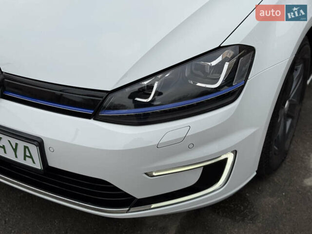 Білий Фольксваген e-Golf, об'ємом двигуна 0 л та пробігом 90 тис. км за 7900 $, фото 2 на Automoto.ua