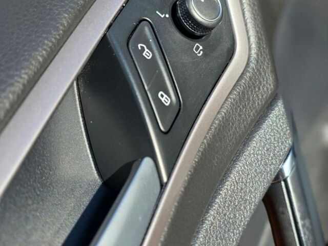 Белый Фольксваген e-Golf, объемом двигателя 0 л и пробегом 158 тыс. км за 9750 $, фото 28 на Automoto.ua