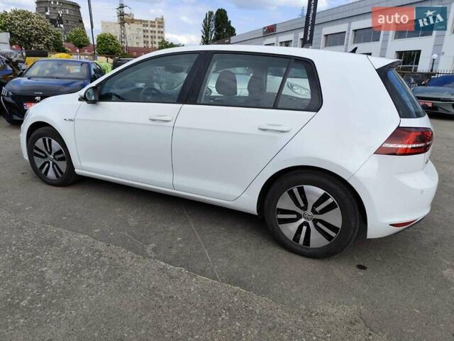 Білий Фольксваген e-Golf, об'ємом двигуна 0 л та пробігом 104 тис. км за 9199 $, фото 10 на Automoto.ua