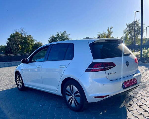 Белый Фольксваген e-Golf, объемом двигателя 0 л и пробегом 109 тыс. км за 7900 $, фото 6 на Automoto.ua