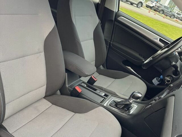Білий Фольксваген e-Golf, об'ємом двигуна 0 л та пробігом 110 тис. км за 7999 $, фото 26 на Automoto.ua