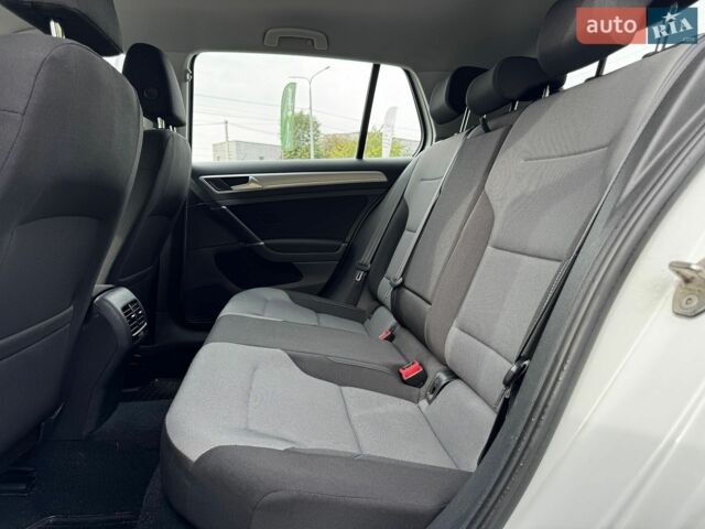 Белый Фольксваген e-Golf, объемом двигателя 0 л и пробегом 132 тыс. км за 8800 $, фото 20 на Automoto.ua