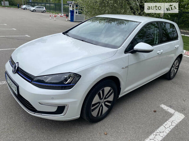 Білий Фольксваген e-Golf, об'ємом двигуна 0 л та пробігом 134 тис. км за 9900 $, фото 2 на Automoto.ua