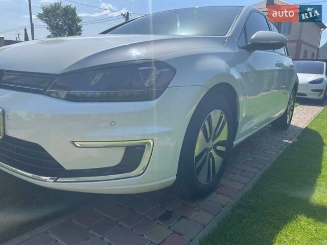 Білий Фольксваген e-Golf, об'ємом двигуна 0 л та пробігом 100 тис. км за 8000 $, фото 2 на Automoto.ua