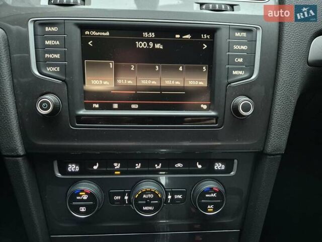 Белый Фольксваген e-Golf, объемом двигателя 0 л и пробегом 143 тыс. км за 9700 $, фото 20 на Automoto.ua