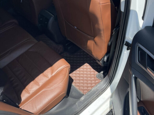 Белый Фольксваген e-Golf, объемом двигателя 0 л и пробегом 131 тыс. км за 8999 $, фото 7 на Automoto.ua