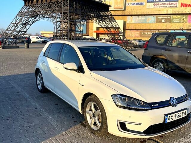 Білий Фольксваген e-Golf, об'ємом двигуна 0 л та пробігом 145 тис. км за 13000 $, фото 1 на Automoto.ua