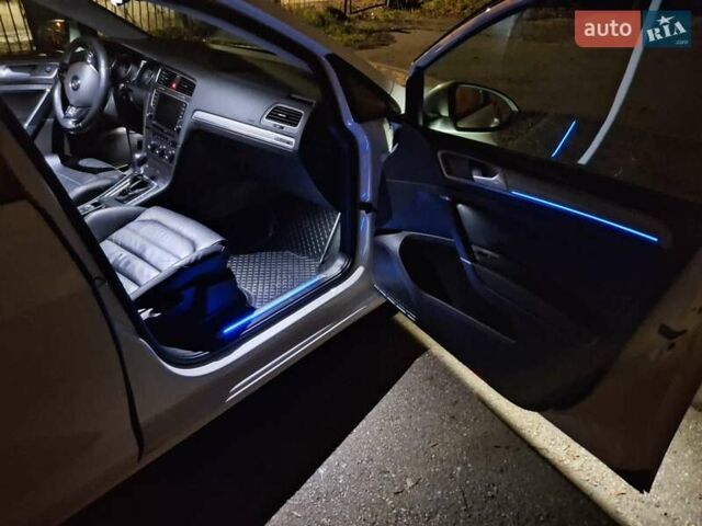 Білий Фольксваген e-Golf, об'ємом двигуна 0 л та пробігом 118 тис. км за 8800 $, фото 27 на Automoto.ua