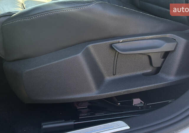 Белый Фольксваген e-Golf, объемом двигателя 0 л и пробегом 124 тыс. км за 8600 $, фото 33 на Automoto.ua